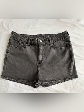 Old Navy High Rise O.G. Straight Gray Denim Shorts Size 14